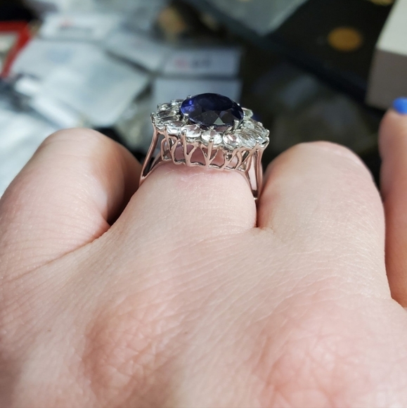 10k white gold iolite & white topaz ring size 7 1/4. Stamped 10k. Stones tested - Picture 8 of 9